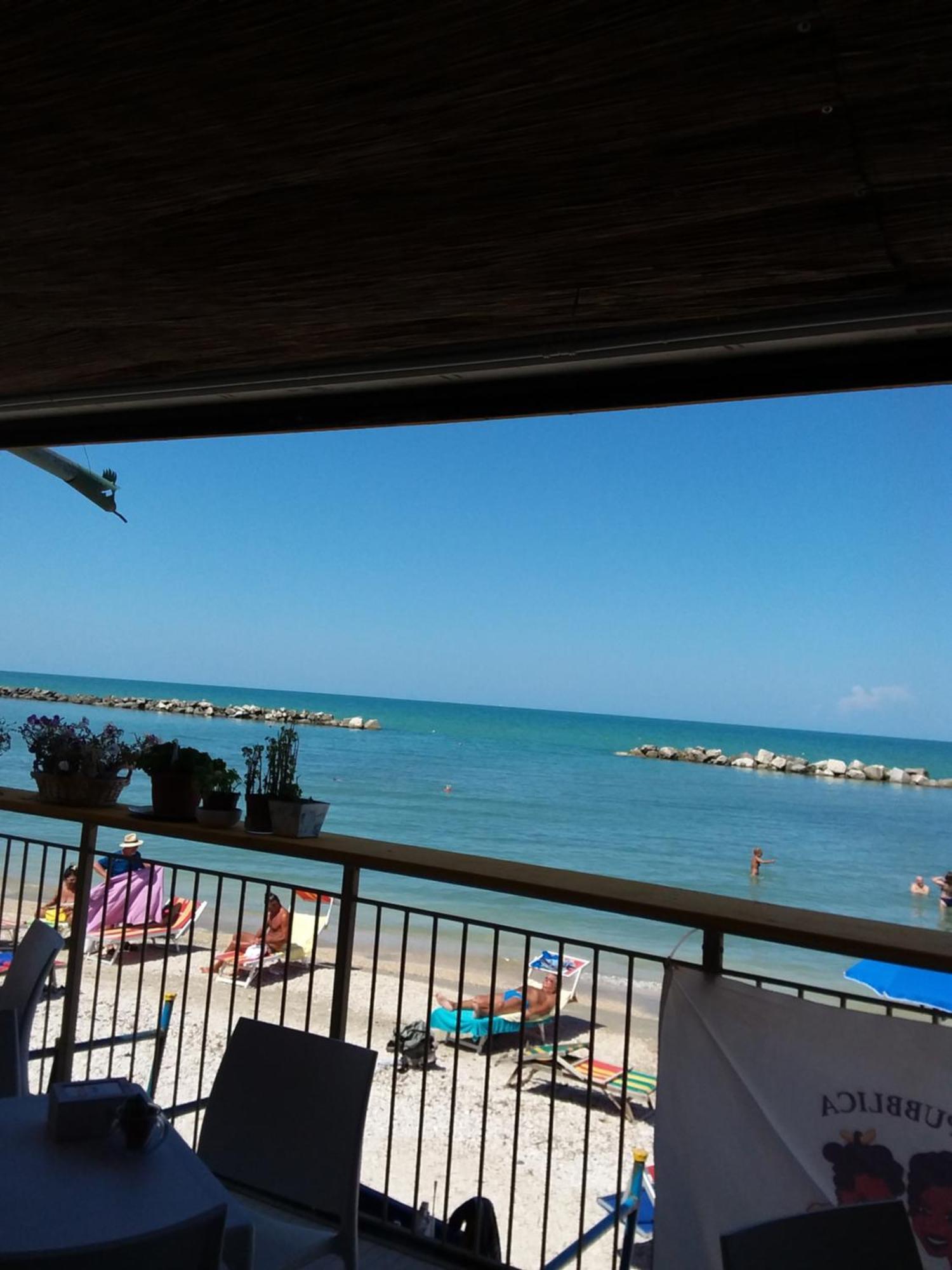 Acquamarina B&B Casa Vacanze Marina di Montemarciano Exterior foto