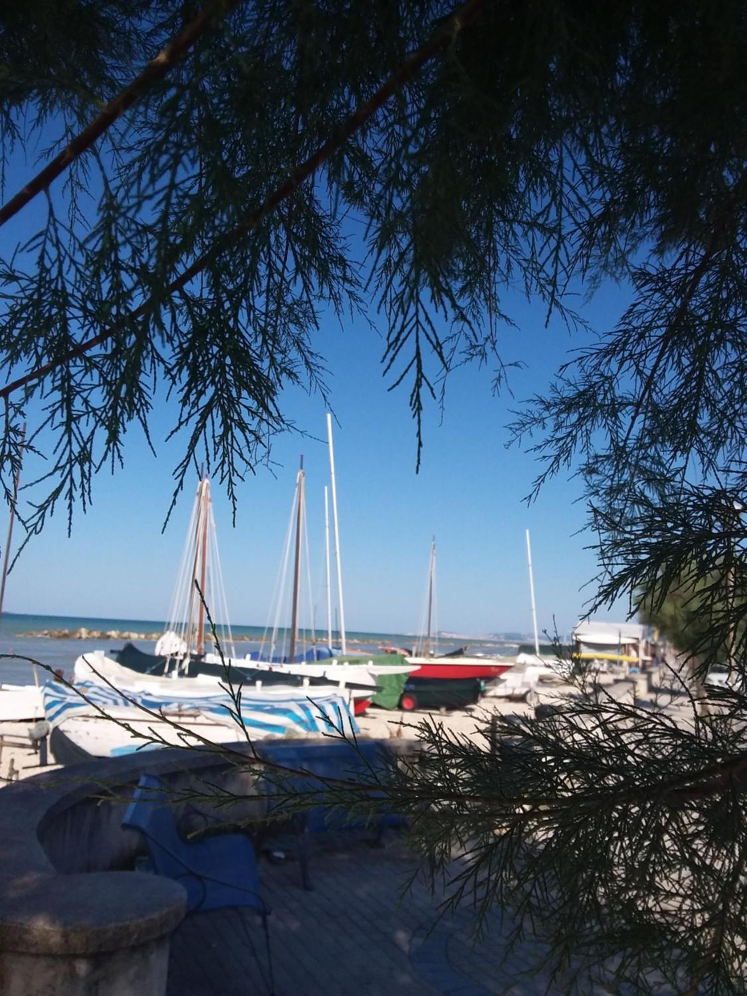 Acquamarina B&B Casa Vacanze Marina di Montemarciano Exterior foto